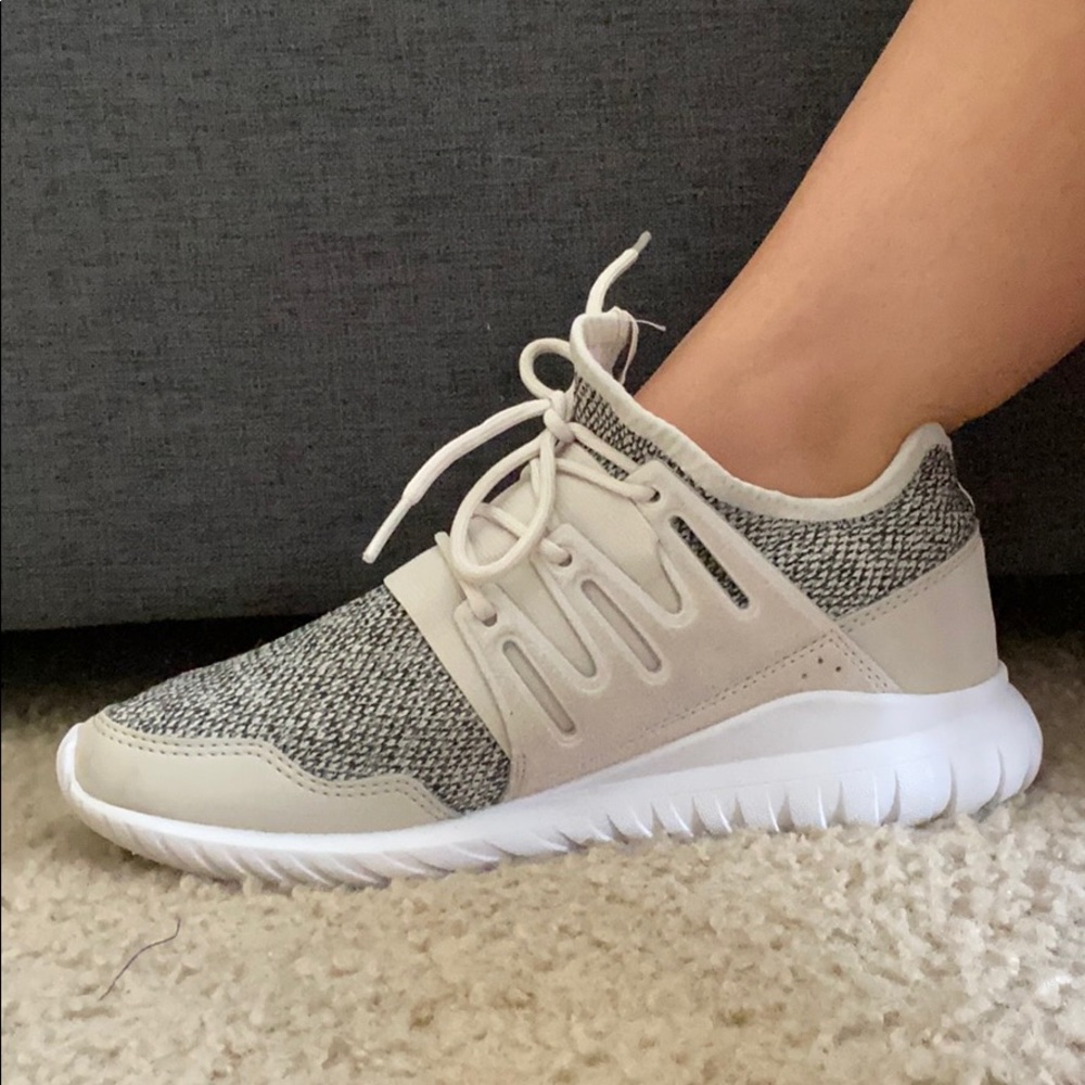 ADIDAS TUBULAR